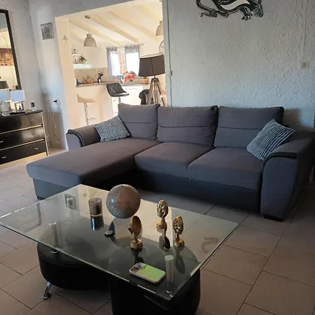 Maison Bord De