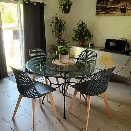 Maison Bord De